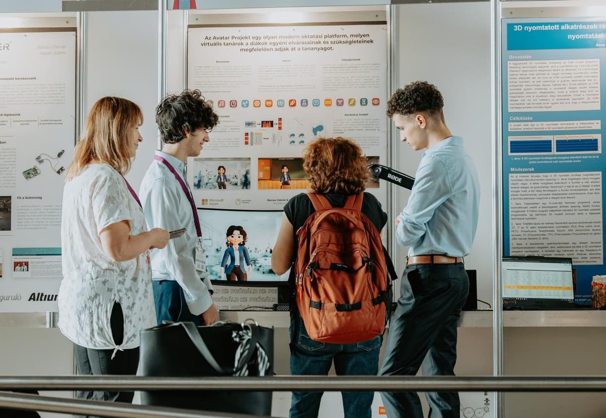 The world's first virtual teacher